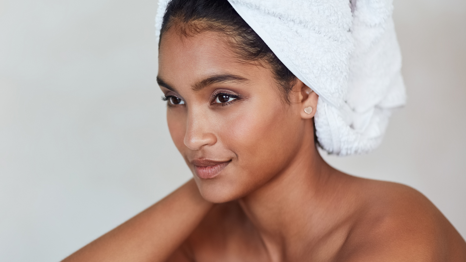 Winter Skincare Essentials: How to Keep Your Skin Hydrated & Glowing